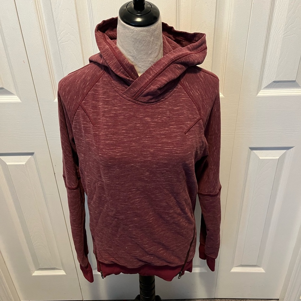 Lululemon size M Women's Maroon Hoodie